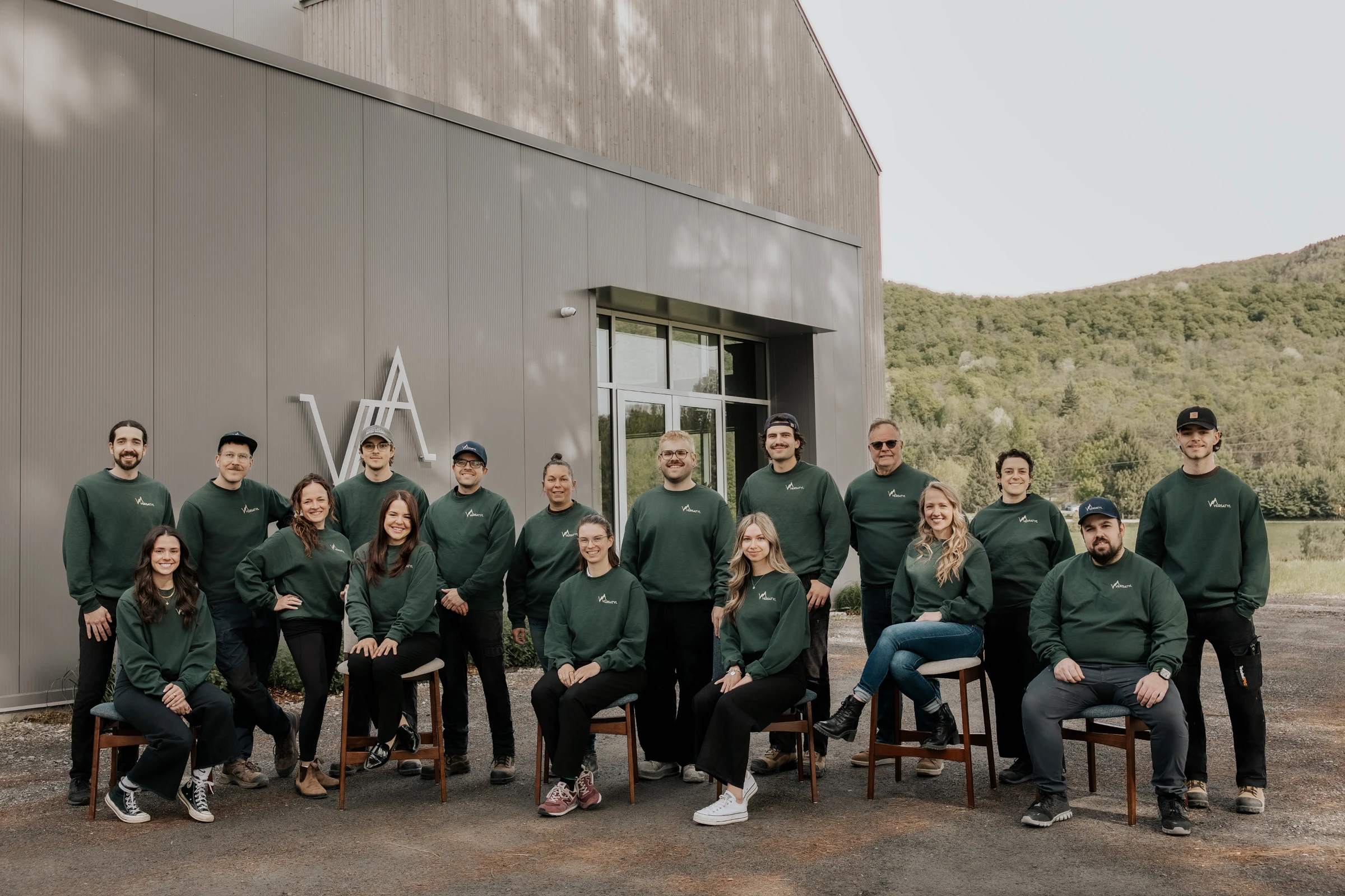 L'equipe complète de l'Atelier Versatyl